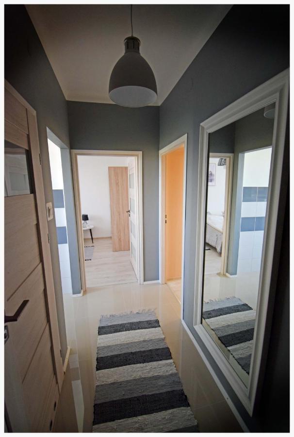Color 24 Apartament II 斯塔洛瓦沃拉 外观 照片